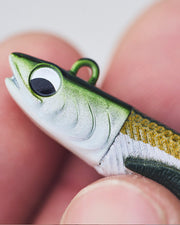 Detalle del señuelo de vinilo Kisu Shad 50 mm 8 g de YKR en acción, acabado realista tipo anchoa.