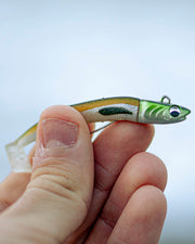 Señuelo Kisu Shad 50 mm 8 g de YKR durante lance de pesca en exteriores, máxima naturalidad en movimiento