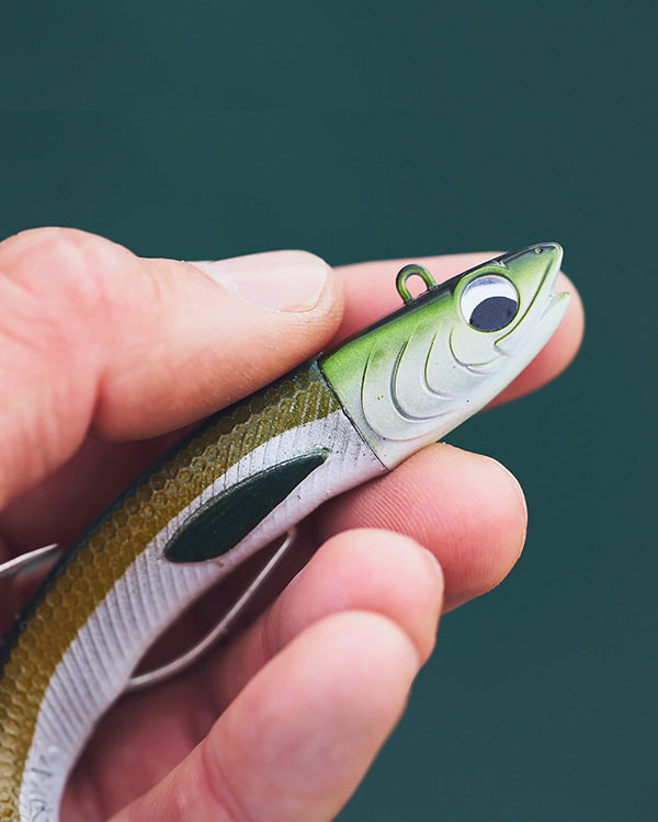 Detalle del señuelo Kisu Shad 70 mm 15 g de YKR con acabados ultra realistas y cuerpo slim articulado.